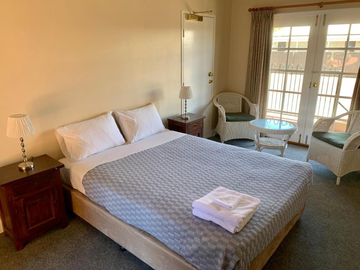 Settlers Hotel York Extérieur photo