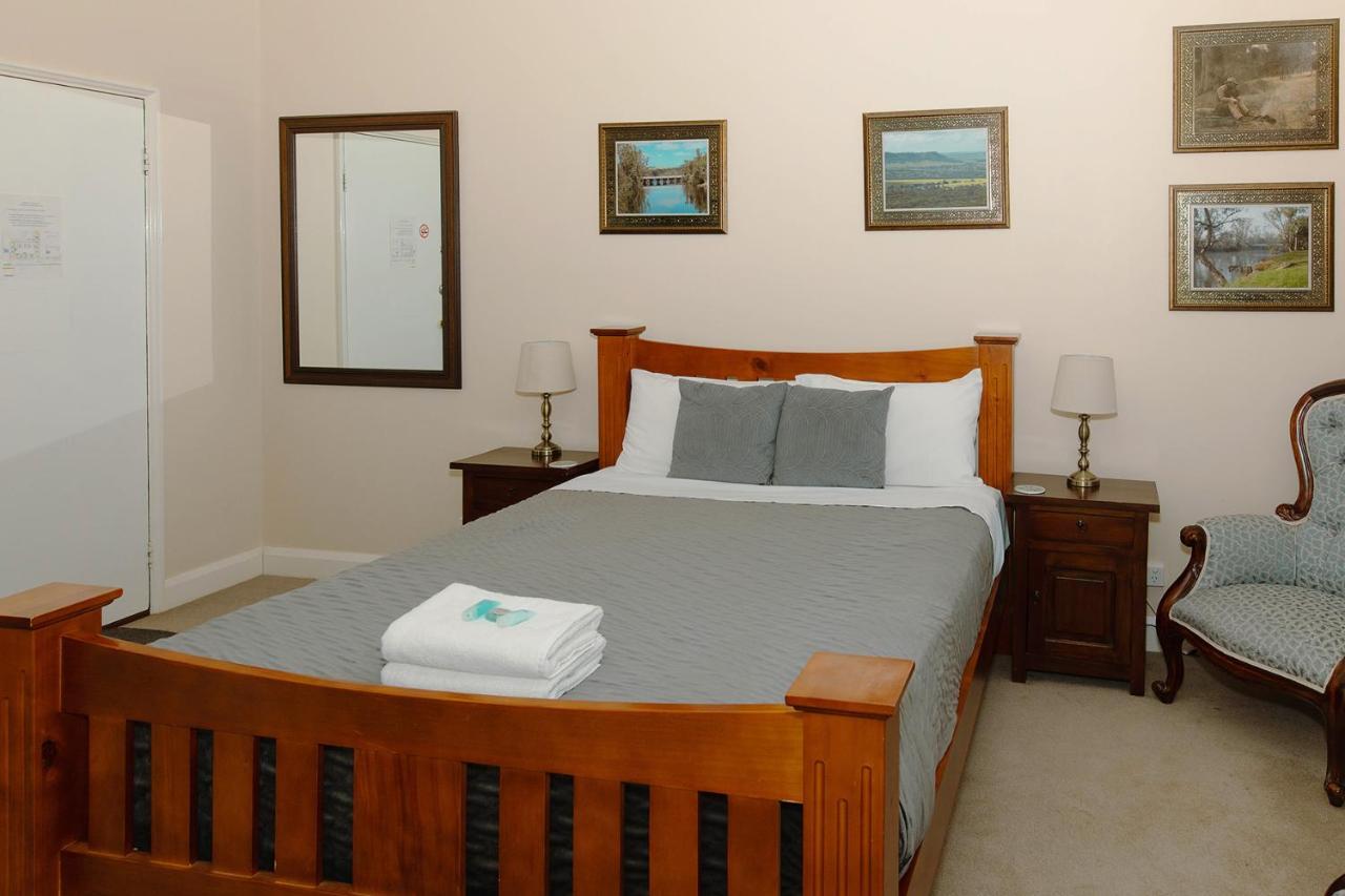 Settlers Hotel York Extérieur photo